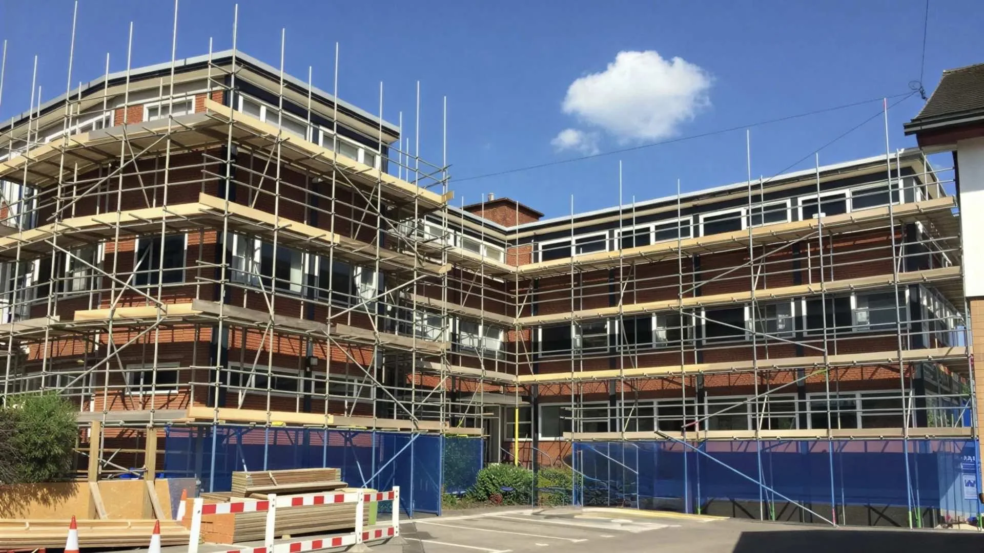 Reliable Commercial Scaffolding Contracts