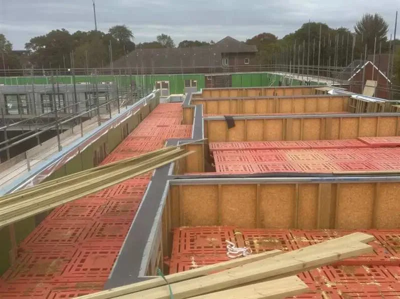 1,200 m² Crash Deck, Cardiff — image 2